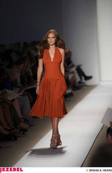 Illustration for article titled J. Mendel Spring/Summer '08 Show & Scene